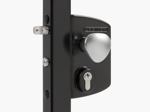 Накладной электромеханический замок, нормально открытый под квадратный профиль 40 до 60 мм, цвет  RAL 9005, 3006R - Круглая ручка из алюминия и Личинка: VSZ - разные ключи